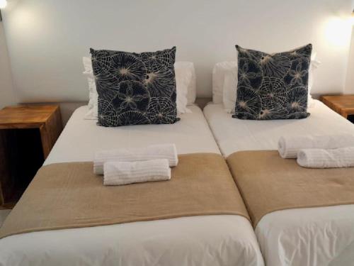 Double or Twin Room image 6