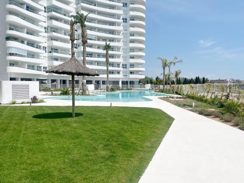 Global Vacacional, Apartamento para 5 personas con terraza y vistas a la piscina, Canet de Berenguer