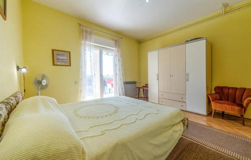 Comfort Two Bedroom Apartment with Balcony image 9