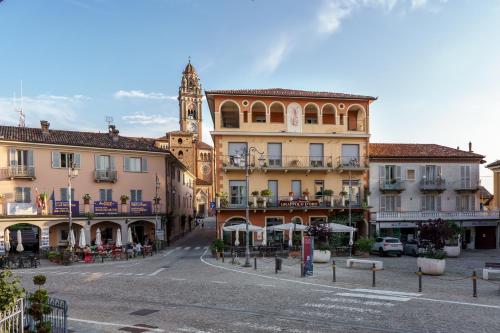 Hotel Il Grappolo D'Oro - Monforte dʼAlba