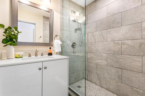 Elegant Studio Near French Quarter - 화장실