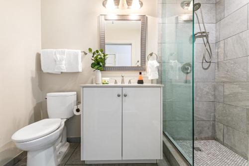 Elegant Studio Near French Quarter - 화장실
