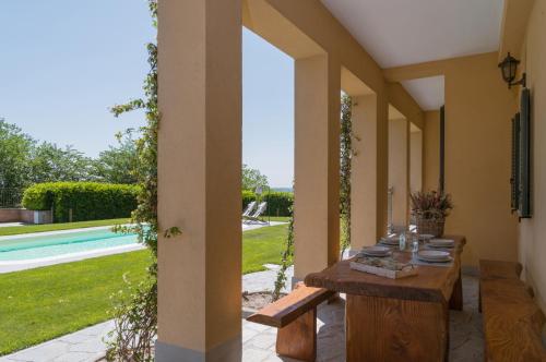 Entrada, GuestHost - La Riccarda Villa x12 Giardino&Piscina in Vignale Monferrato