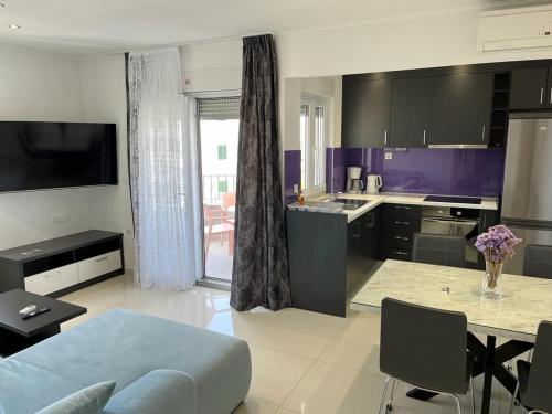 Apartment with Sea View image 10