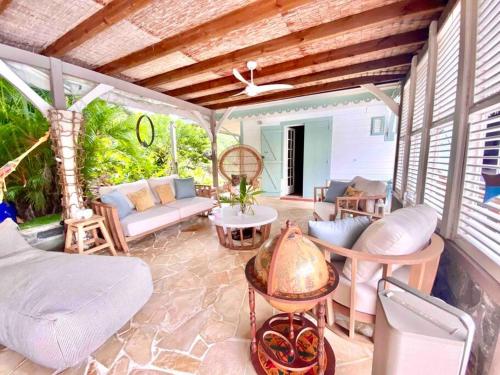 Villa Gaïa - petit coin de paradis créole avec piscine et Jacuzzi (Villa Gaia - petit coin de paradis creole avec piscine et Jacuzzi) in Le Diamant