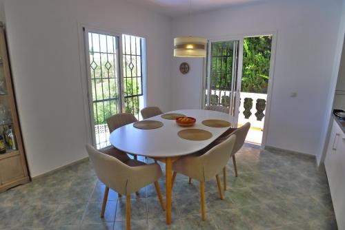 Villa Golondrinas - Private villa to sleep 6 - image 9