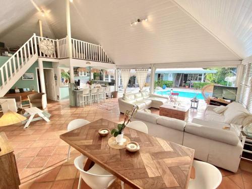 Villa Gaïa - petit coin de paradis créole avec piscine et Jacuzzi (Villa Gaia - petit coin de paradis creole avec piscine et Jacuzzi) in Le Diamant