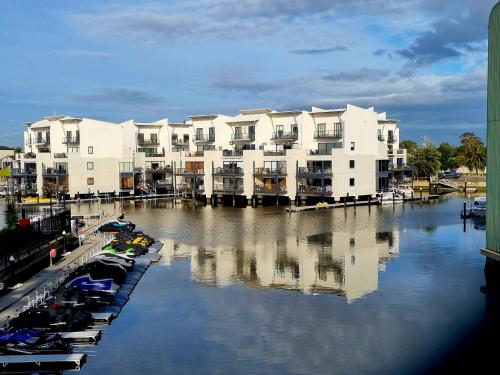 Absolute Waterfront Marina Views