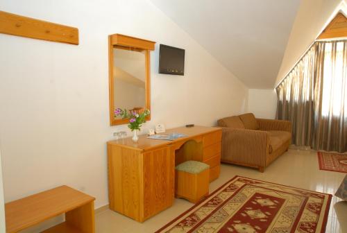 Twin room, economy