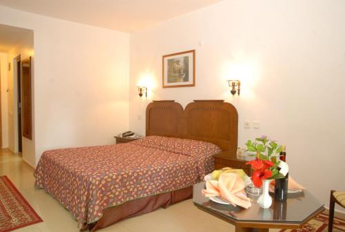Marmaris Park Hotel - image 8