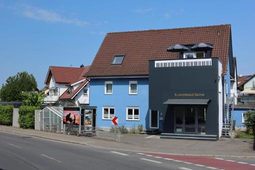 FeWo Bayha Im blauen Haus - Apartment - Langenargen