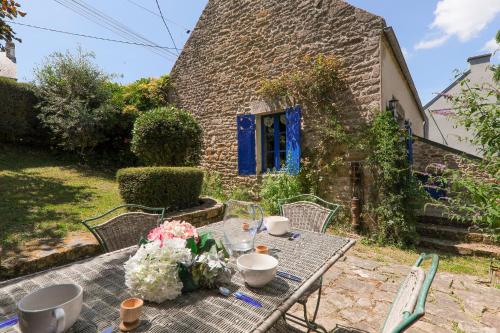 Calme et maison pour 6 à 20m du port du Bono gîte à louer Le Bono