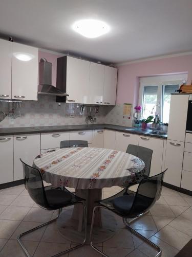 virtuve, Apartma Mira in Zgornje Škofije