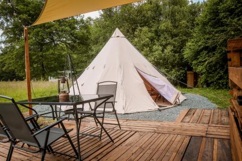 B&B La Croisette - Luxe tipi in de auvergne - Bed and Breakfast La Croisette