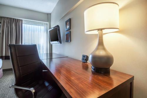 阿弗奈尔康福特套房酒店