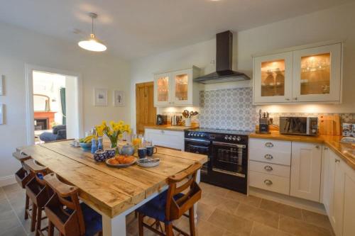 ทัศนียภาพภายนอกโรงแรม, Achalic Farm House in เลแรกส์