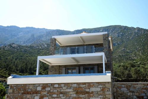 2 bedrooms, 3 beds
