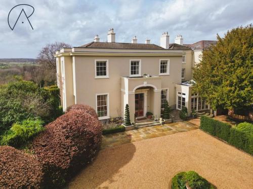 Stunning 5BR Henley Home: Your Perfect Retreat gîte à louer Wargrave