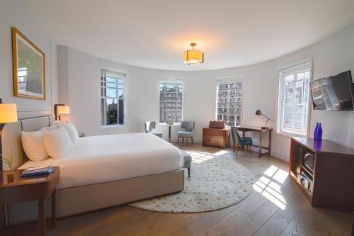 โฮเต็ล เบลล์แคลร์ (Hotel Belleclaire) in อัพเปอร์ เวสต์ ไซด์