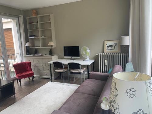 Porte Maillot-Charming and calm studio at Neuilly