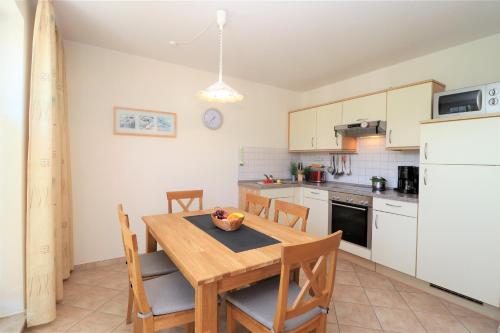 Apartment with Balcony image 10