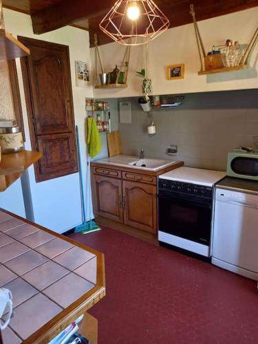 Maison avec magnifique vue, Gorges du Tarn et Gorges de la Jonte in 佩雷洛