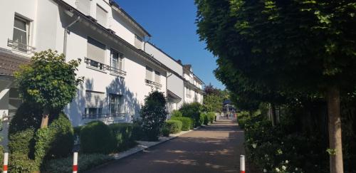 Ferienwohnung Messezimmer Flughafen Köln Bonn R02