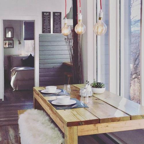 Country Ski Chalet With Hot Tub in Pine Hill, USA