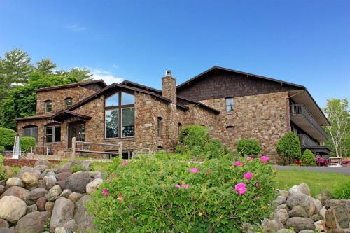 Bayside Resort, Lake George NY in ควีนสบิวรี (NY)