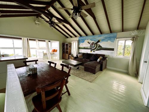 MIRAMAR SUITES