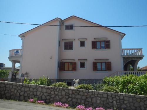 Apartments Petrovic - image 4