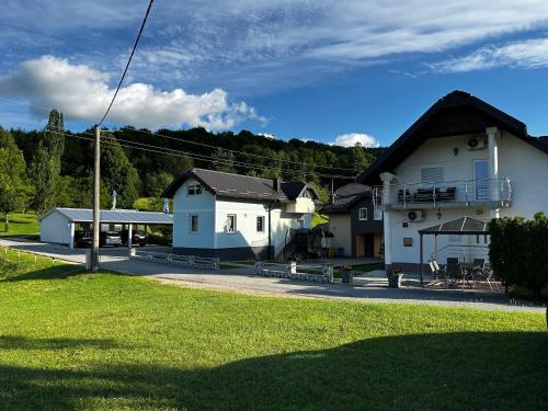  House Mirjana in Smoljanac