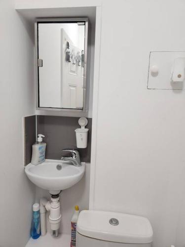Studio Flat, close to o2 Arena and City Airport, Woolwich (фото 7)