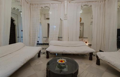 472907978 The Rawla Narlai - A Luxury Heritage Stay in Leopard Country