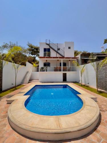 Residencia en el centro de Puerto Escondido