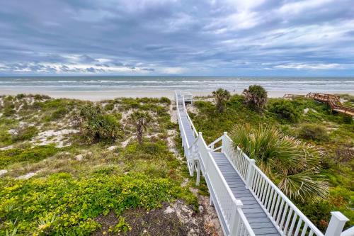Oceanfront Oasis in Crescent Beach, USA