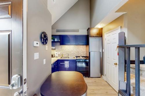 Condo 612 at North Creek Resort, Blue Mountains (photo 4)