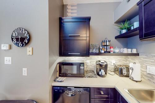 Condo 612 at North Creek Resort, Blue Mountains (photo 7)
