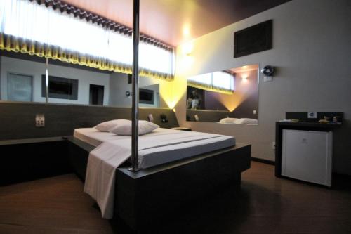 STATUS Motel in Oeste