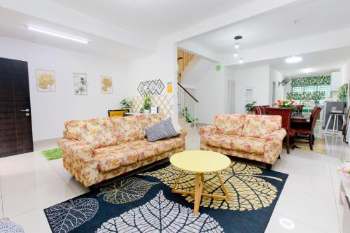 Desaru 16Pax Family with Private Mini Pool & Jacuzzi Desaru 16Pax Family with Private Mini Pool & Jacuzzi