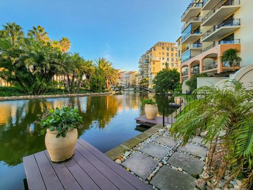 Heated pool, Private garden, self check-in