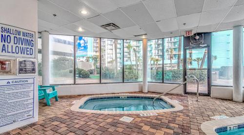 Ocean View 2 Bedroom Apartment with Great Views Palace Resort 913 - image 12