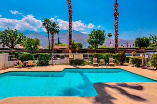 Mesquite Chic Retreat Permit# 3160 in Palm Springs, USA