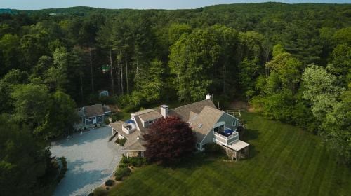 Abbey's Lantern Hill Inn