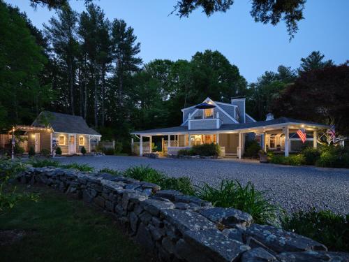 Abbey's Lantern Hill Inn - 숙소 외관