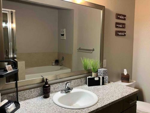 Enchanting Luxury 2/2 Amenities in Houston, USA