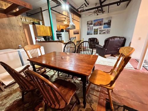 Red Door Lodge - image 5