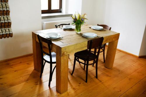 Fara Rejštejn (Fara Rejstejn) in เรชเตย์น