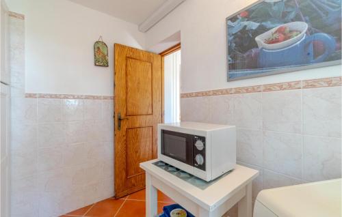 Nice Apartment In Uscio With Wifi