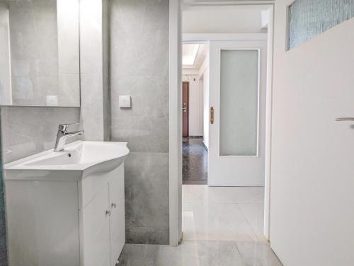 Acropolis View Dream Apartments - image 11